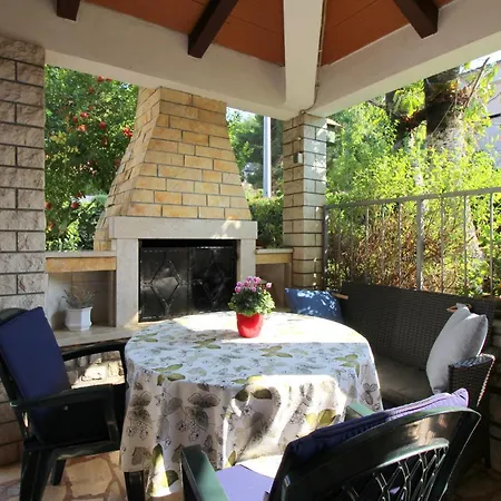 Radojka Mit Grill In Altstadtnaehe Apartament Poreč